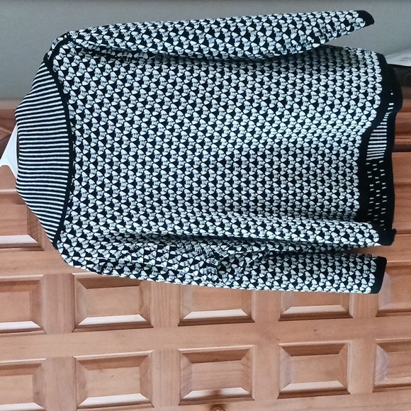 Slonl Black & Cream Short Sweater Jacket, XL - Picture 2 of 5